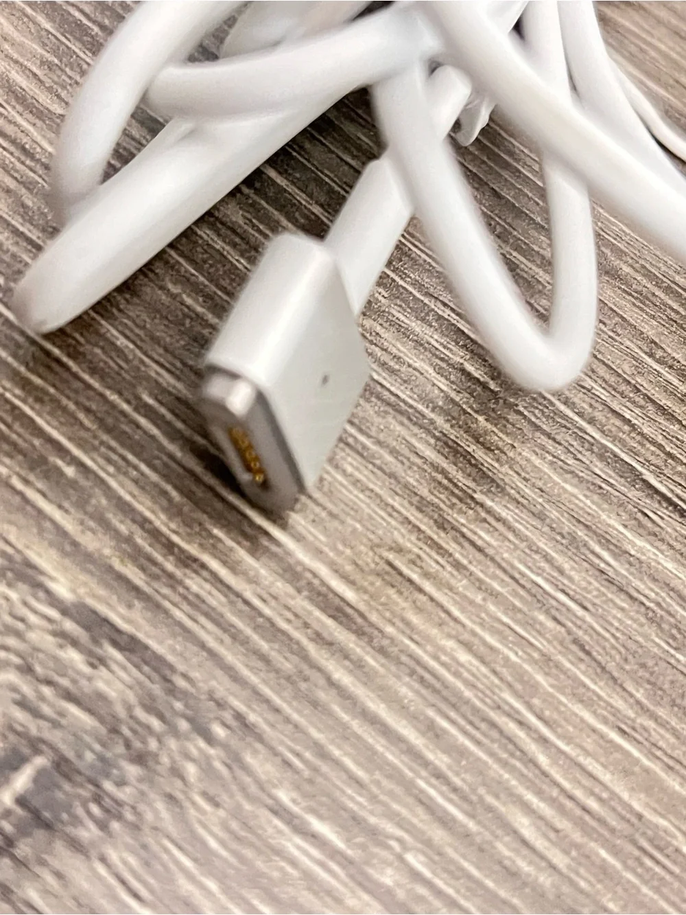 White Tablet Power Adapter Charger with Magnetic Connector